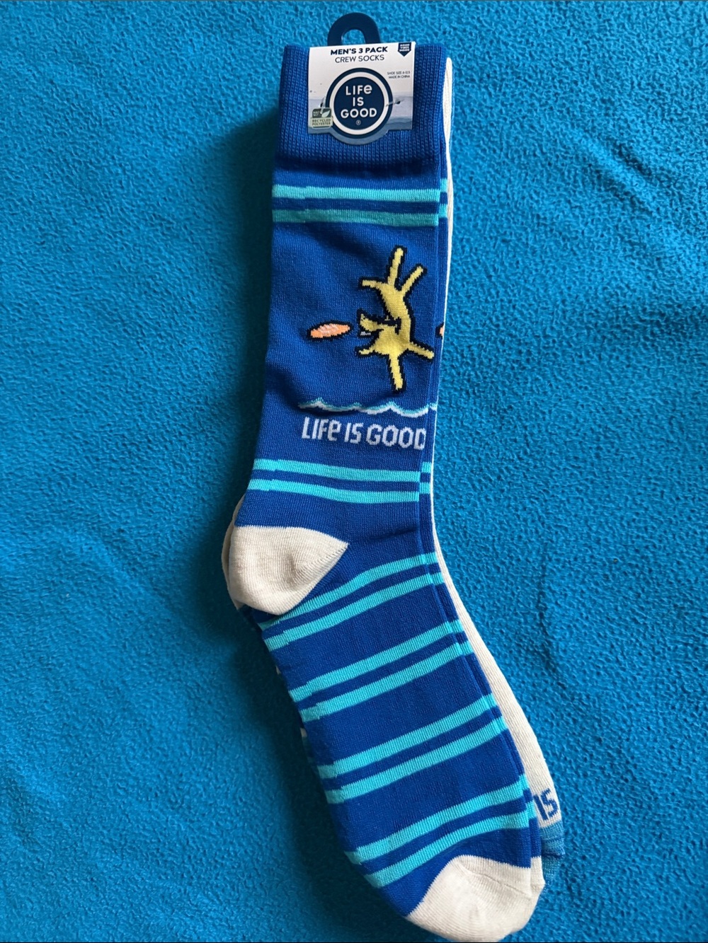 Life Is Good Men's Blue Striped Crew Socks with Yellow Dog Graphic